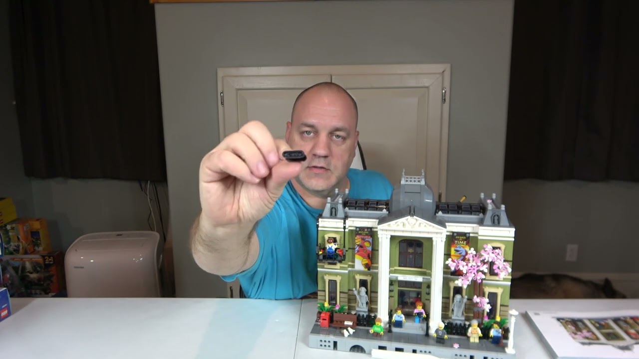Natural History Museum Lego 10326 Set Review