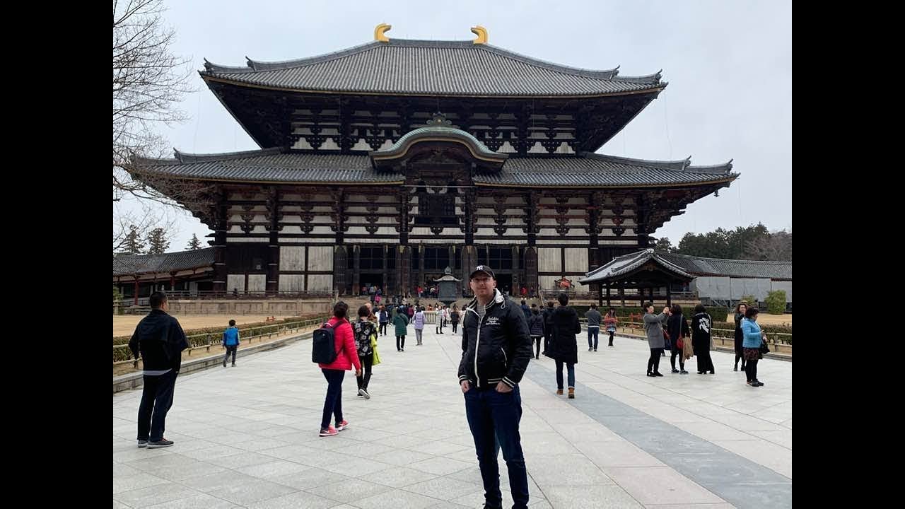 Le plus grand temple du japon  Tōdai-ji , Daibutsu-den  a nara