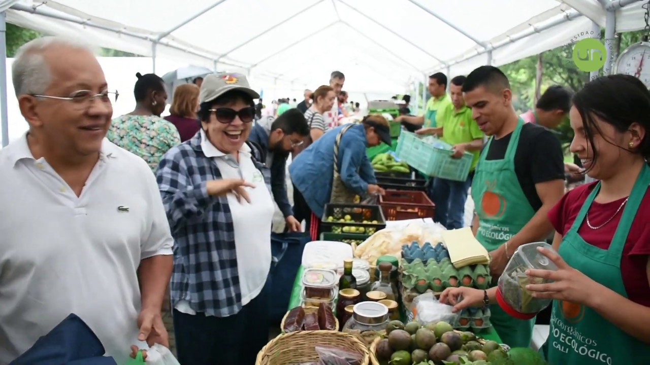 Conversaciones sobre Agroecología, mujeres productoras y consumidoras en el mercado Asoproorgánicos