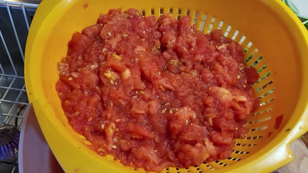 Spaghetti grossi al pomodoro crudo