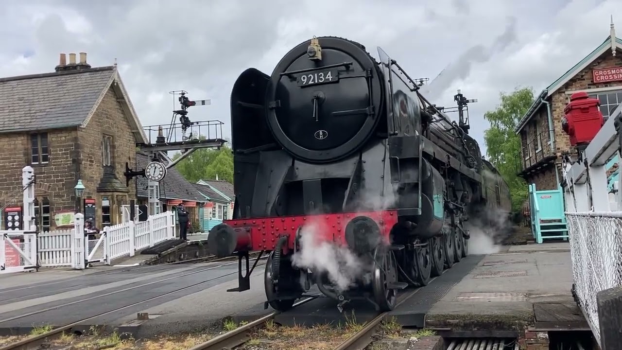 92134 on the Diner out of Grosmont