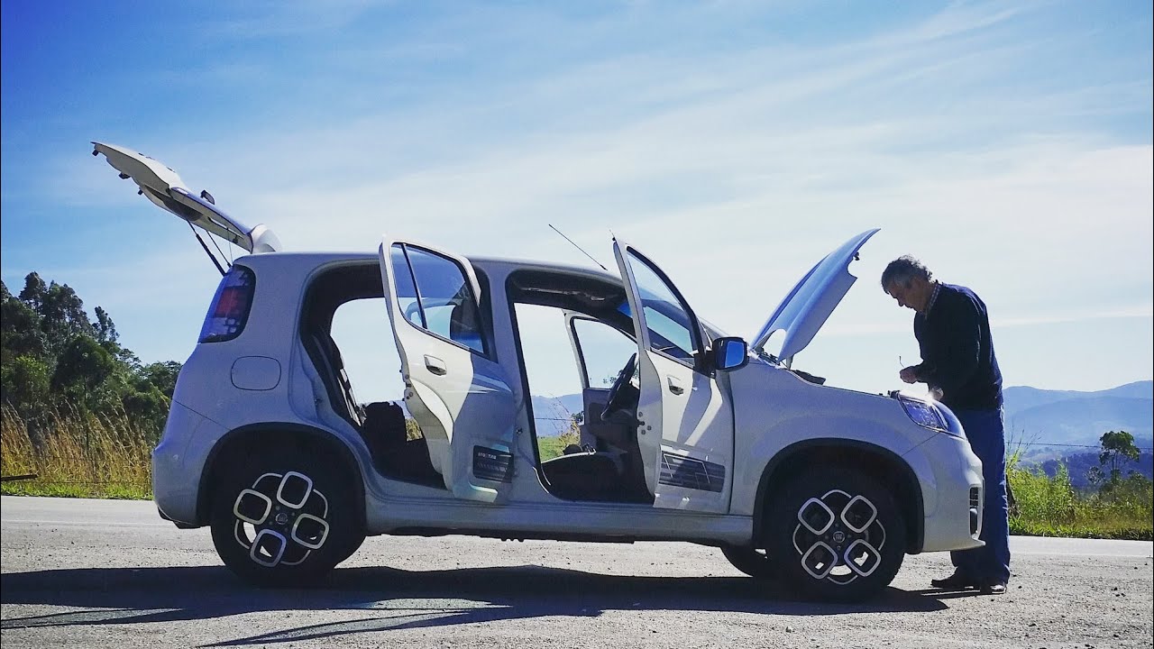 Fiat Uno Sporting Dualogic no uso com Bob Sharp
