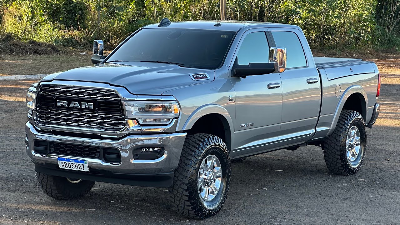 RAM 2500 LARAMIE 2021 COM PNEU BF GOODRICH, COLÇO, ESPAÇADOR, ESCAPE DIRETO - PROJETO MENOS E MAIS