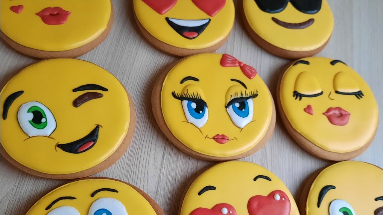Пряники смайлики. Пряники в стиле Emoji
