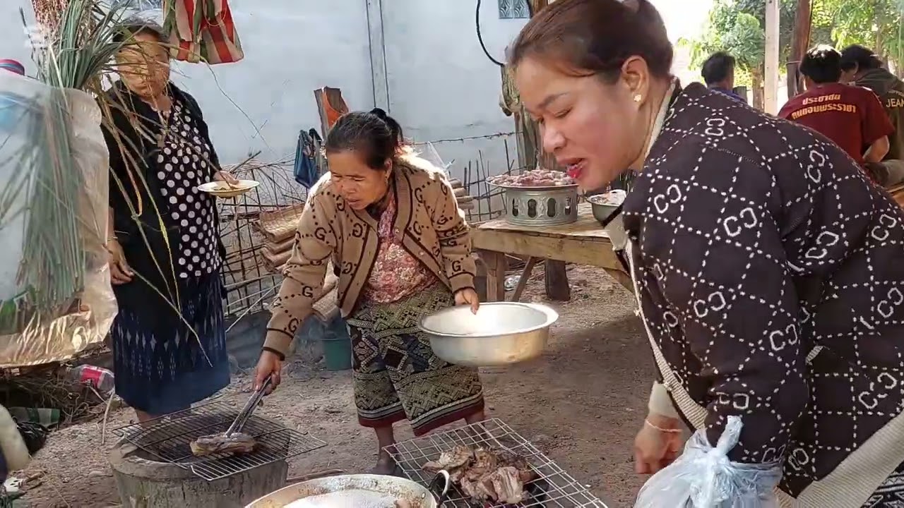 บุญเกีกที่บ้านพ่อใหญ่ผาย🙏คนช่วยงานแตกชวดๆ🙏