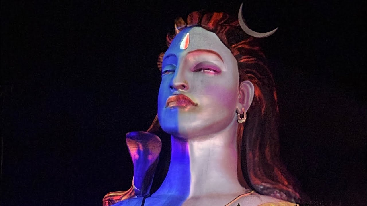 14 mnt 3D laser projection show that takes place daily at the 112ft Adiyogi statue at the Isha Yoga 