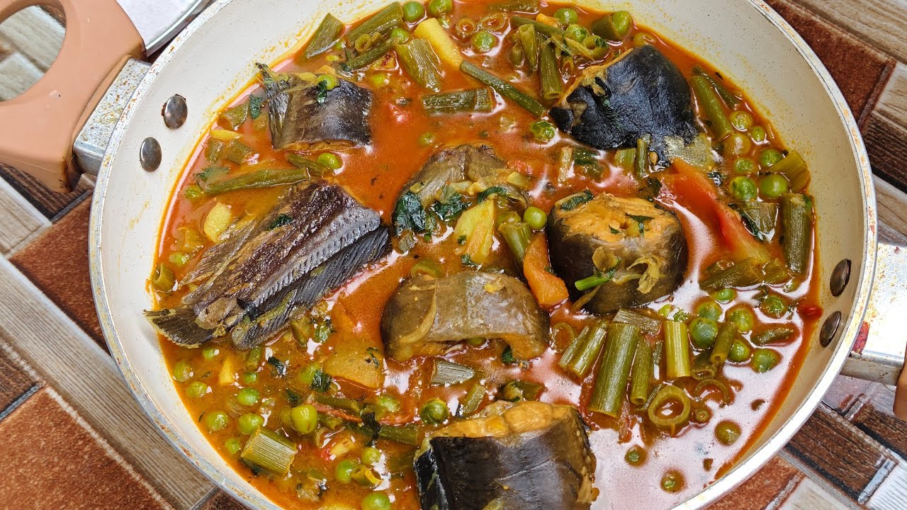 মোটর শিম দিয়ে মাগুর মাছ রান্না।