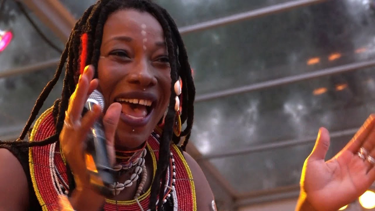 Fatoumata Diawara - Anisou - LIVE at Afrikafestival Hertme 2019