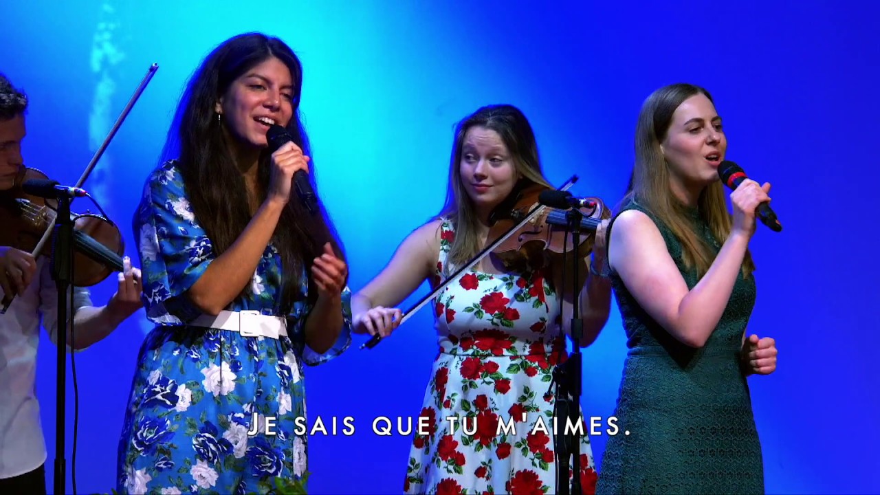 À la croix je me prosterne (JEM893)
