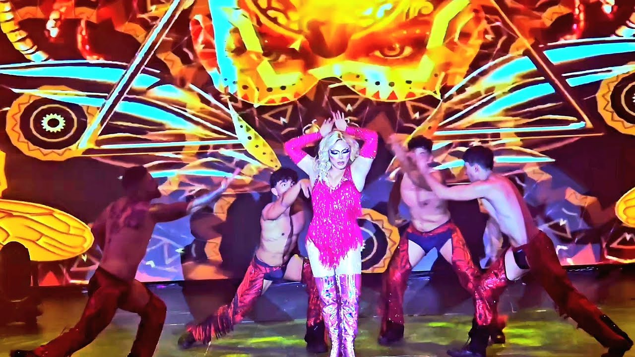 Fifi Estah || Ricky Martin || She Bangs || Espectaculeras 2025