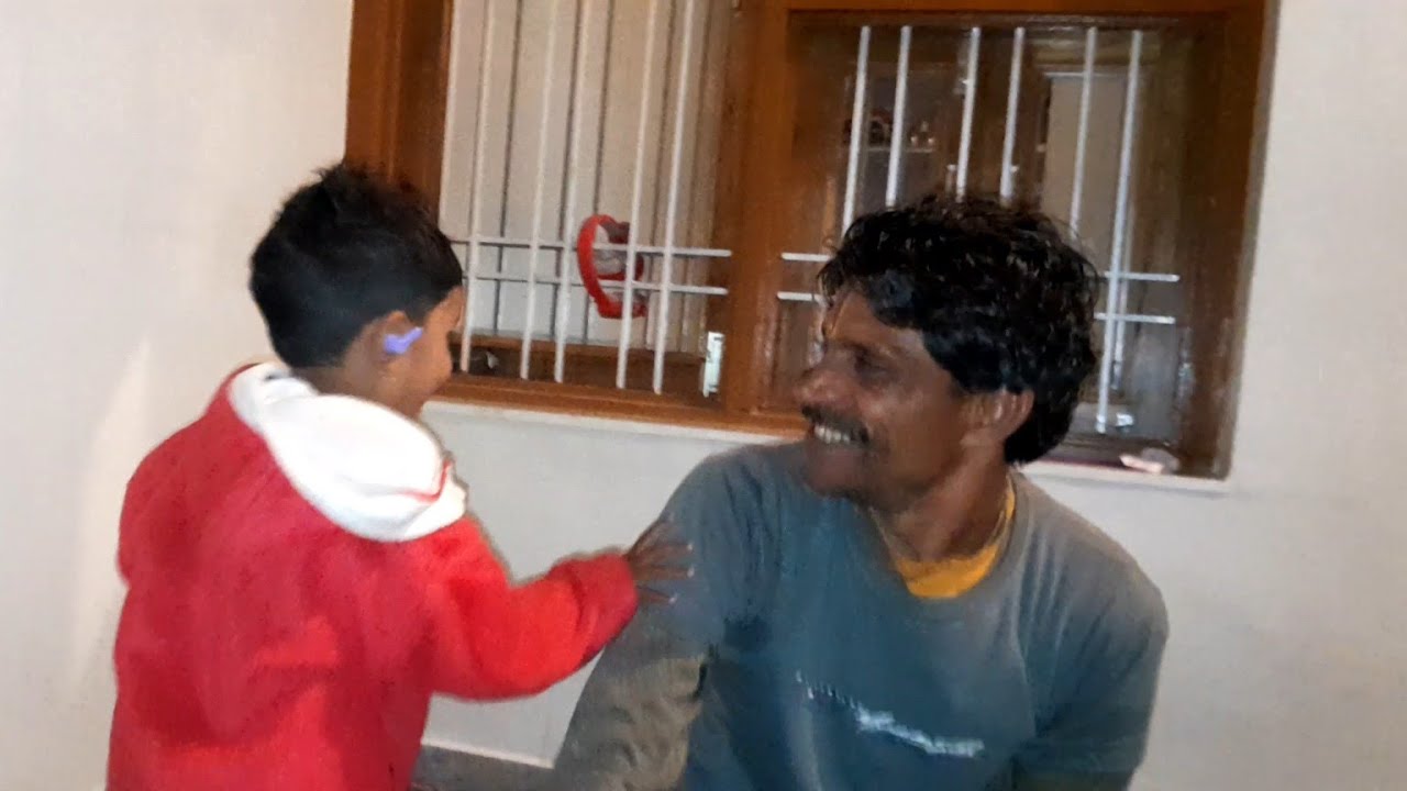 Ye Papa Aur Choti Bhen Kya Kar Rahe He 🤣