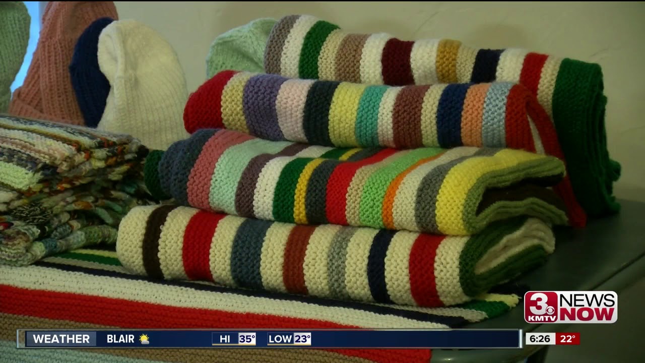 Omaha woman knits for those in need