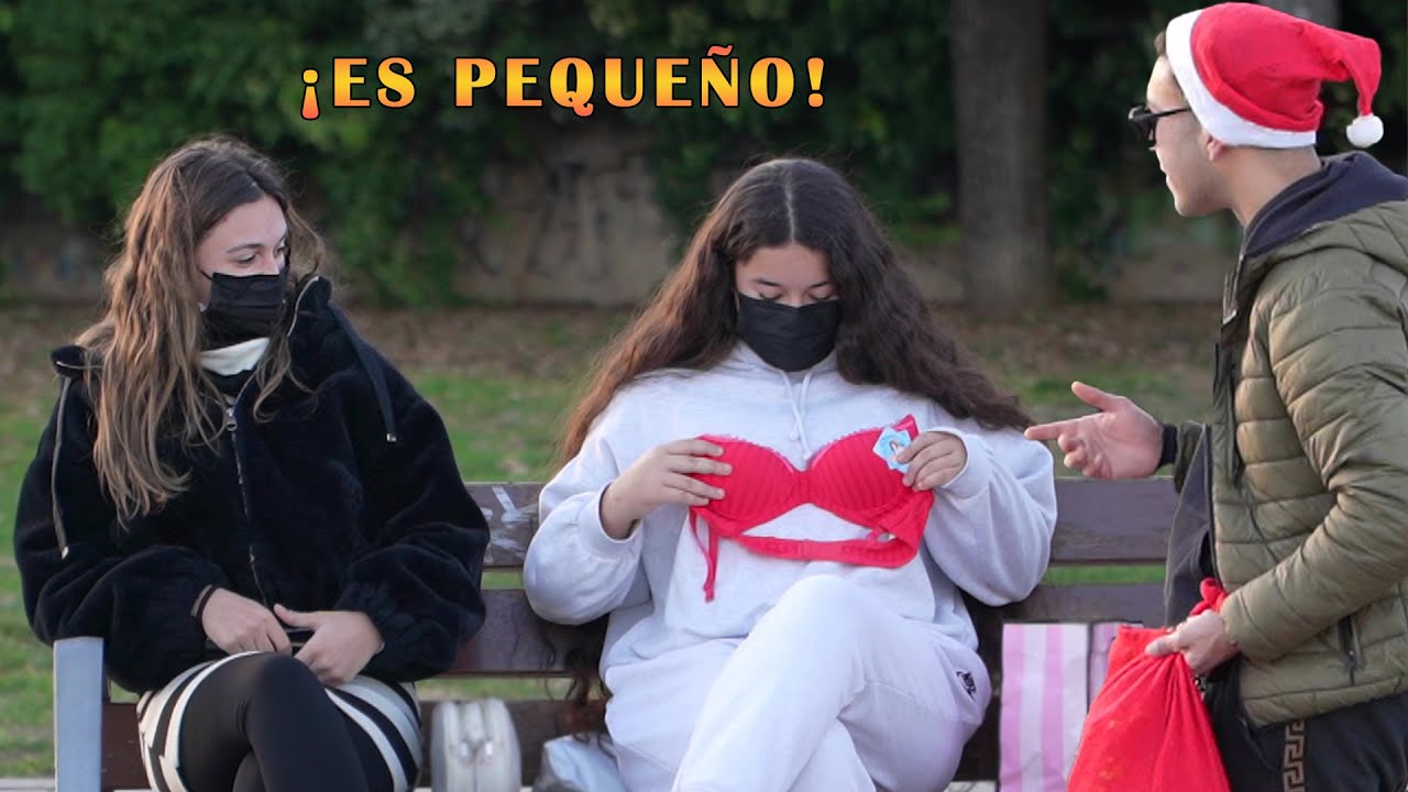 REGALAMOS OBJETOS VERGONZOSOS A DESCONOCIDOS POR NAVIDAD 😂 #2