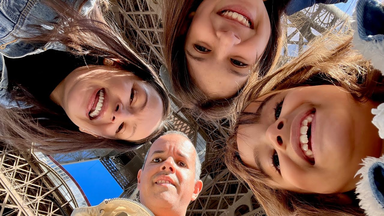 SUBIMOS NA TORRE EIFFEL