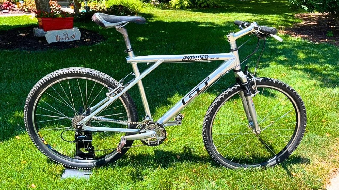 GT Avalanche: Junkyard to Jewel - Budget Restoration with Suspension Fork Upgrade!