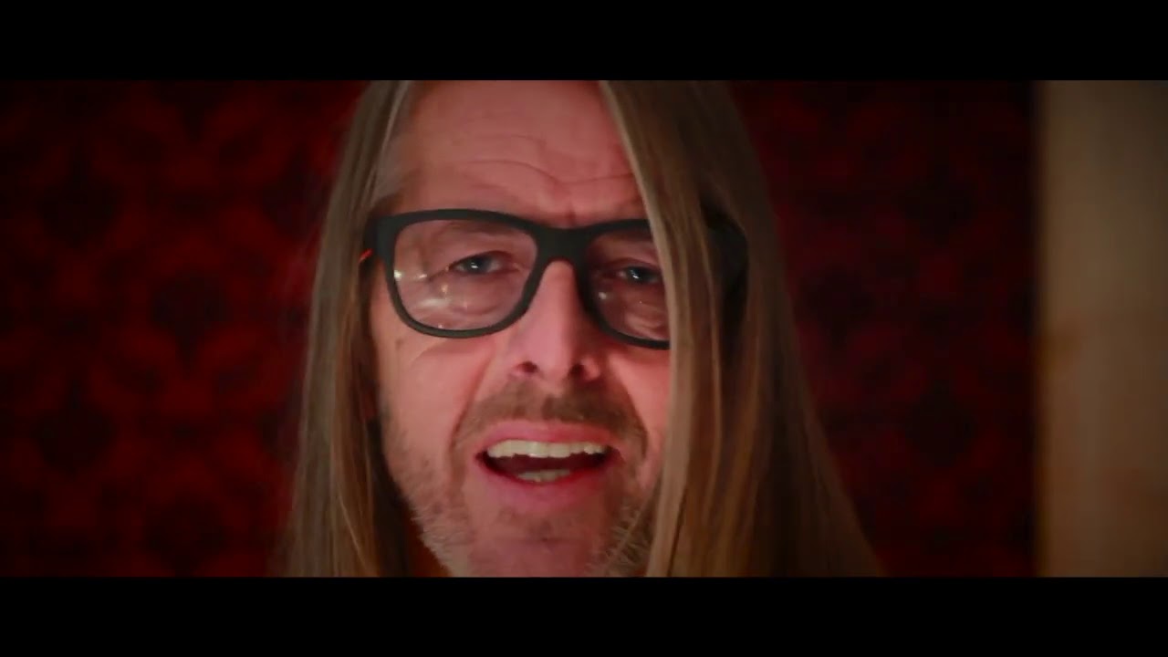 Meilenstein - Halt mich (Official Video)