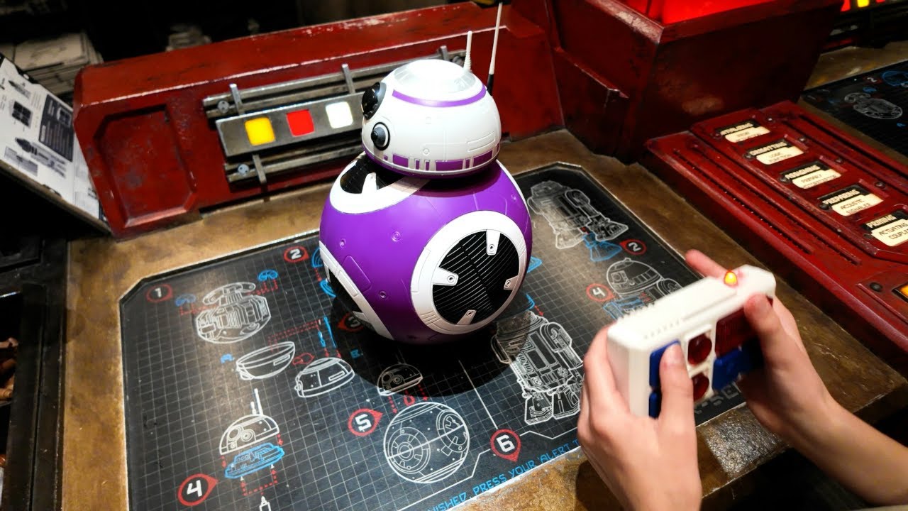 We Built A Droid In Galaxy's Edge/Droid Depot