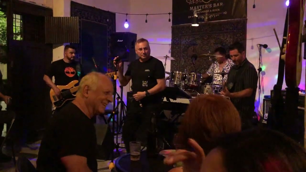 Una noche más- Eclipse (cover) #singer #music #guitarcover #rock #musica #live 