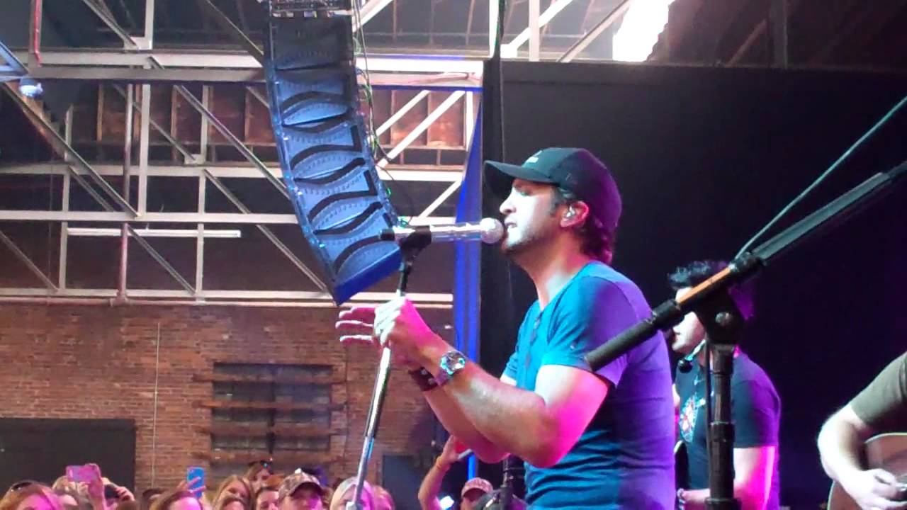 Luke Bryan - Do I at Fan Club Party 2012 @ CMA Fest in Nashville, TN 6/7/12