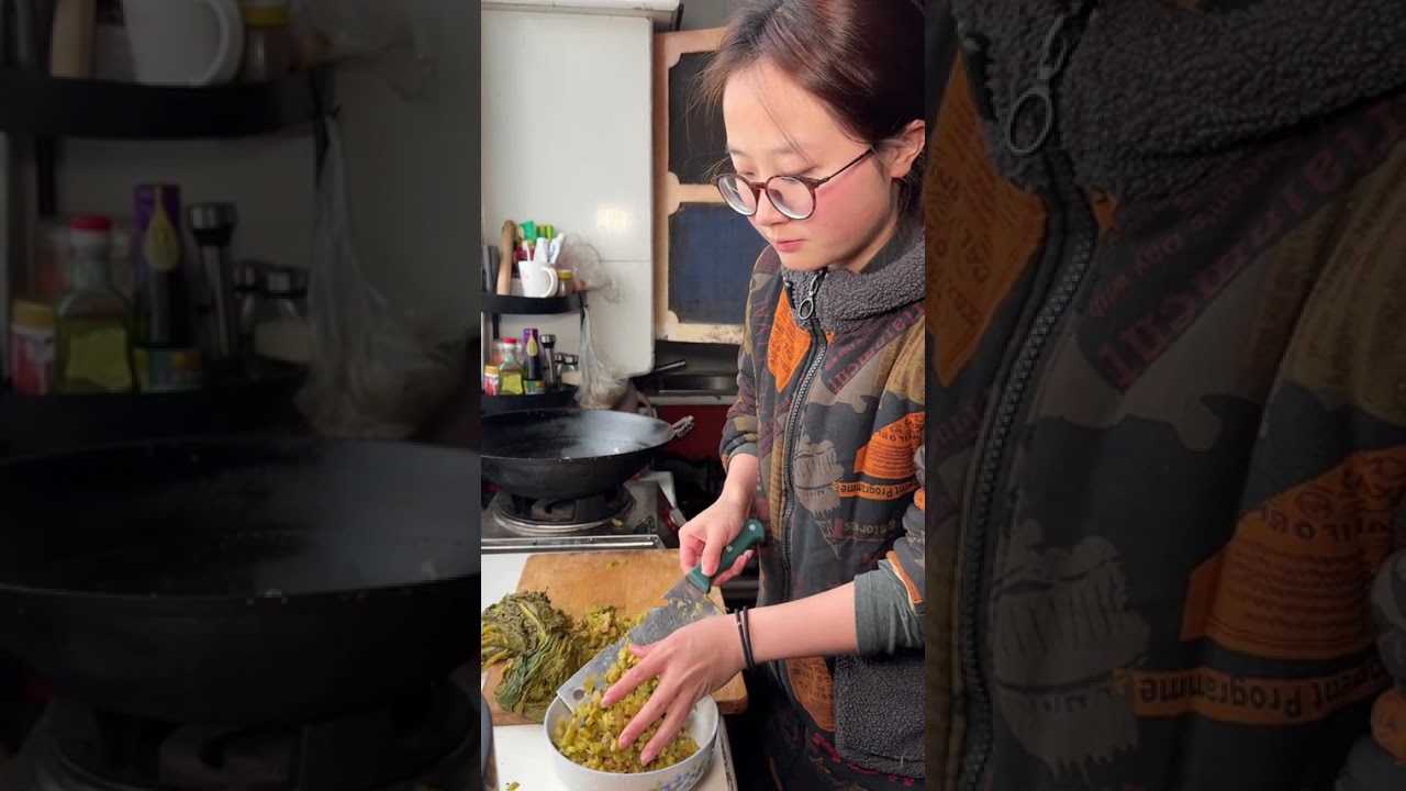 When getting tired of the rich and fatty food during the Spring Festival having a meal