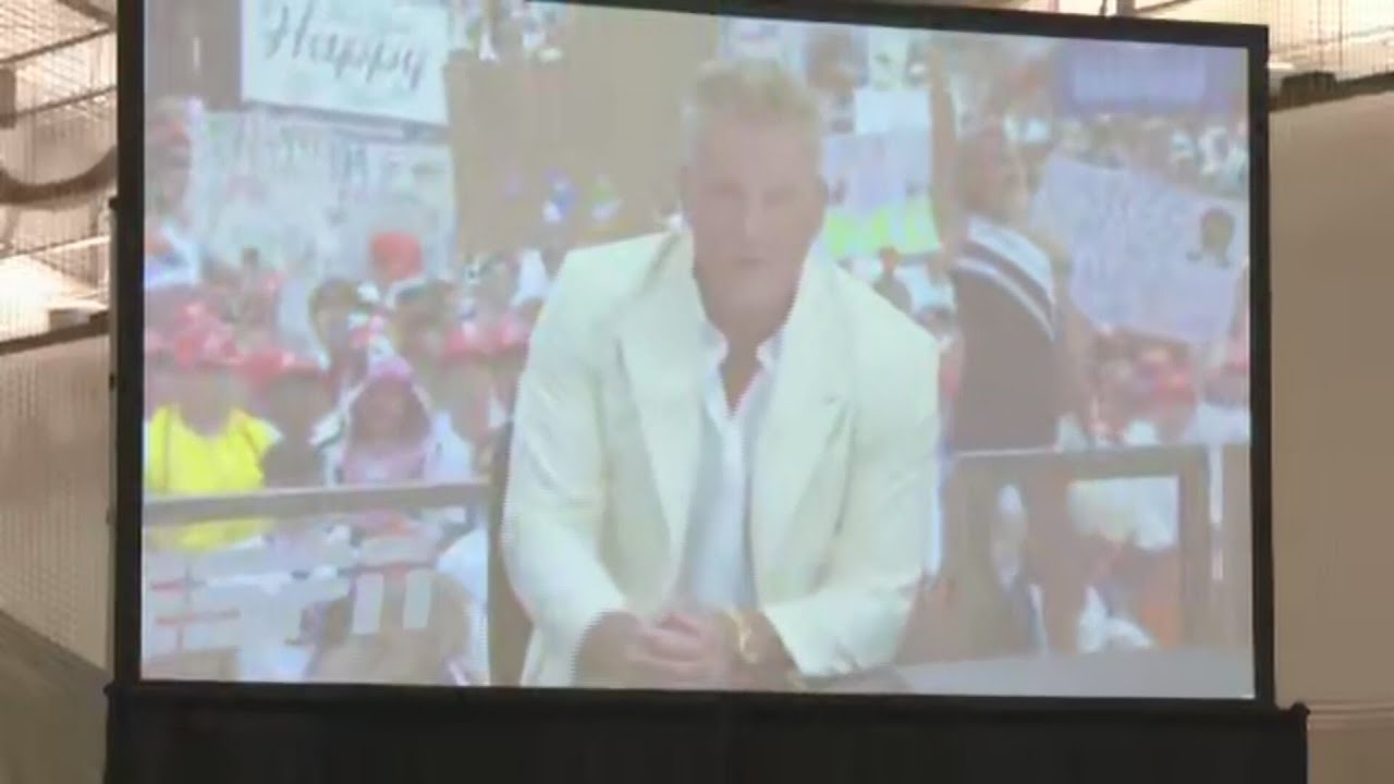 Pat McAfee accepts WVU Sports Hall of Fame enshrinement
