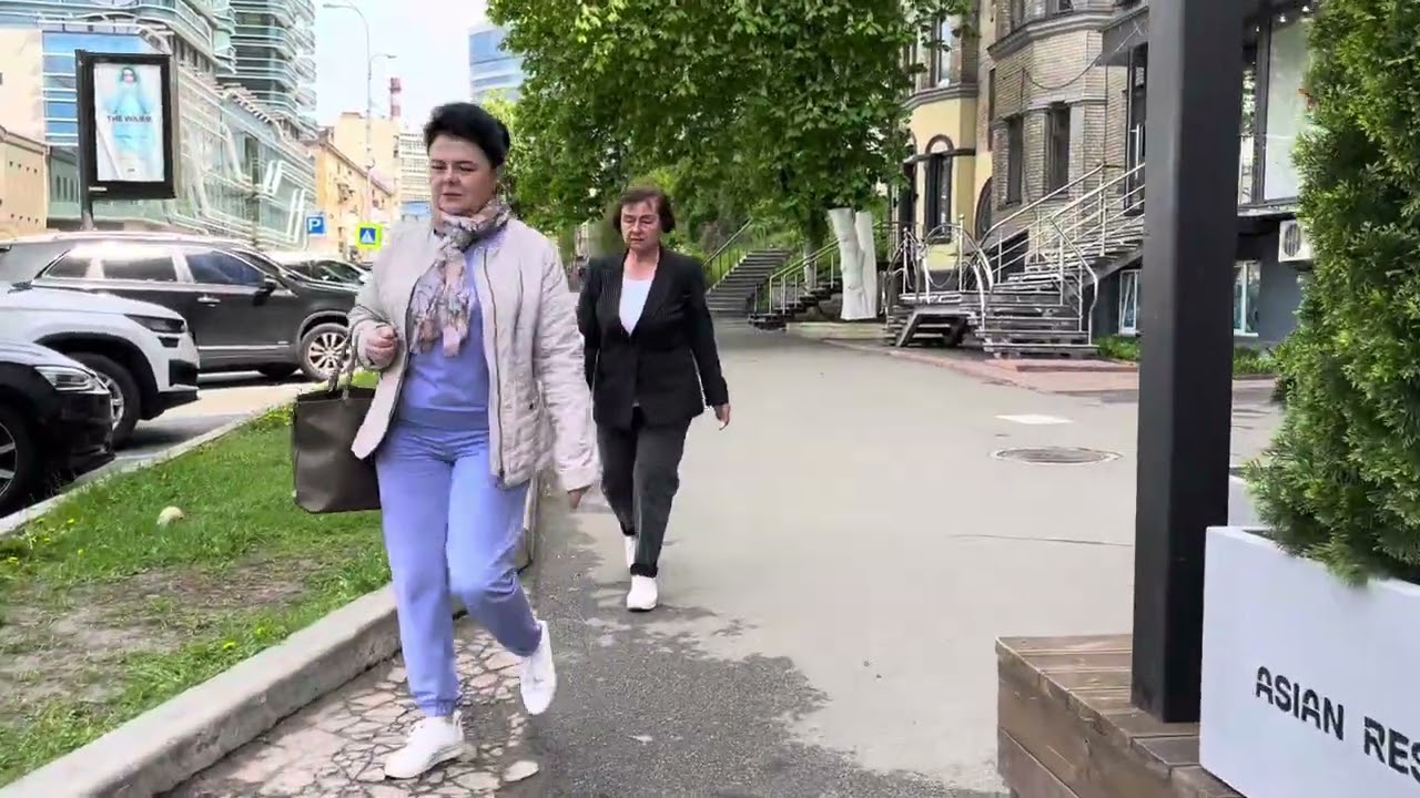 Киев. Печерск. Метро «Кловская». 2025г.