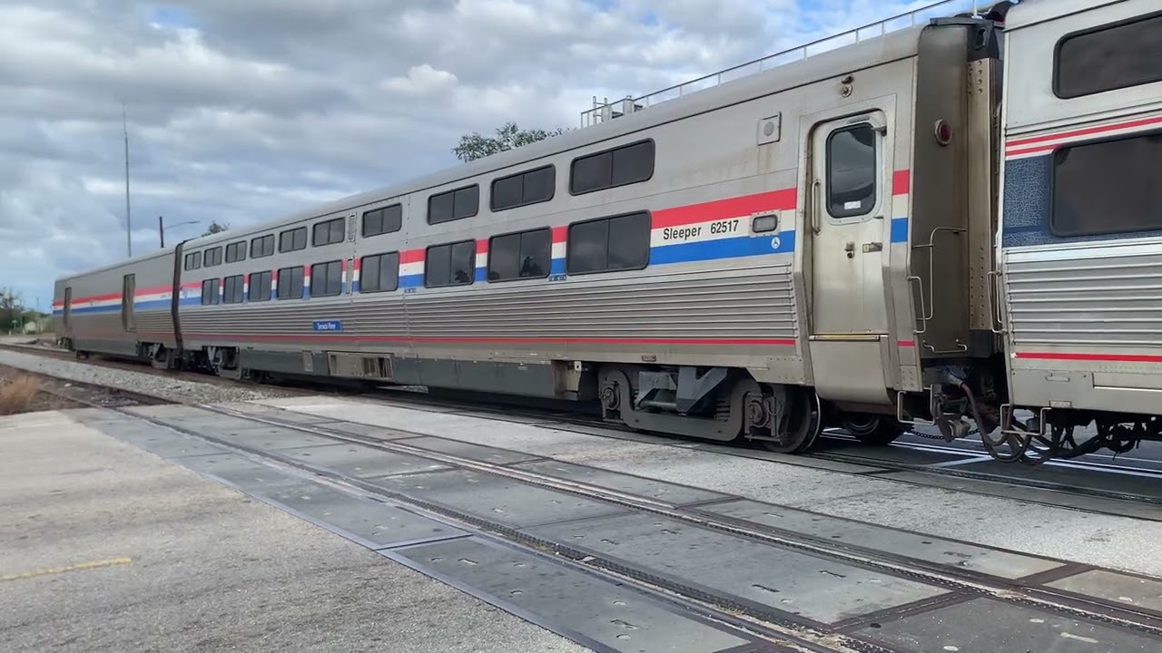 2026 01 03i Amtrak 41 Floridian boarding close ups Sebring FL