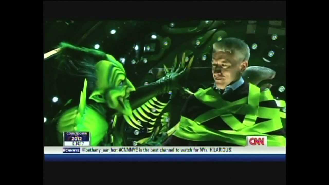 New Year's Eve Live 2012 Anderson Cooper Kathy Griffin Times Square New York (4/12)
