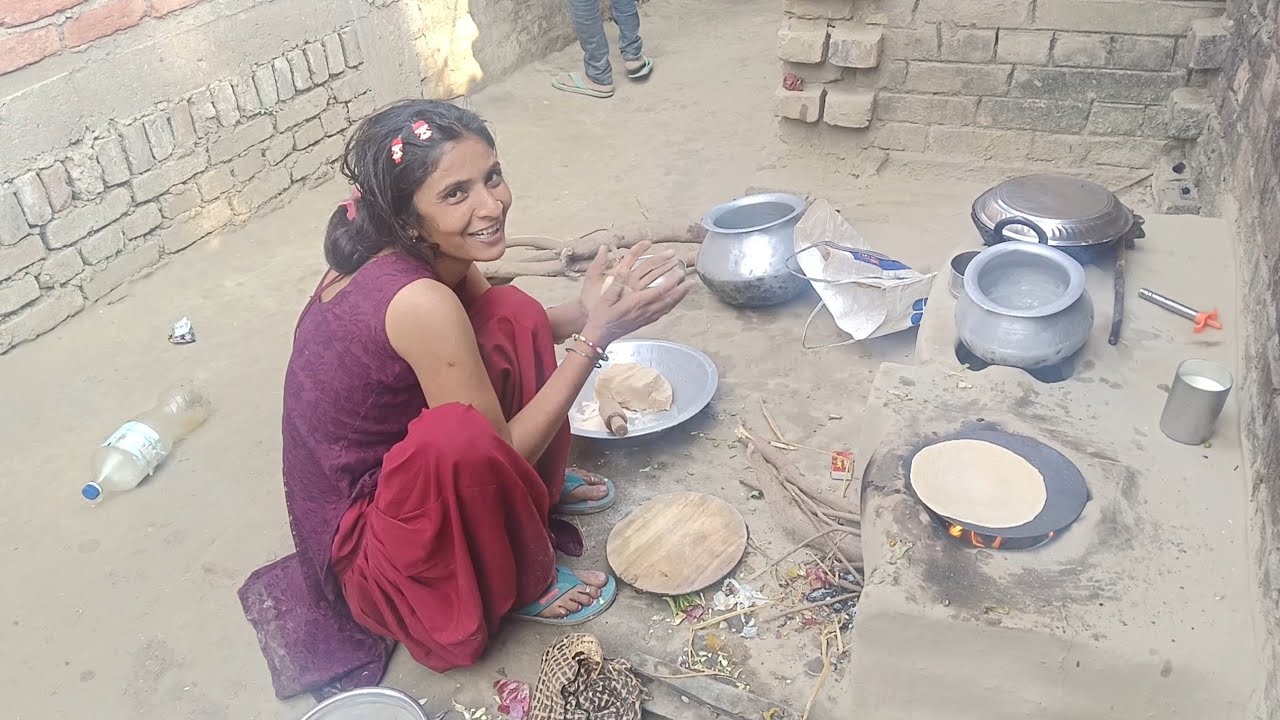 गुड़िया रानी आज रोटी जलादि 🥹
