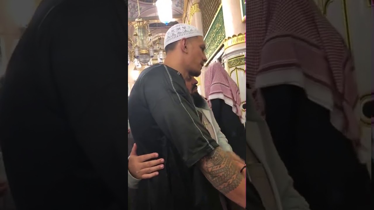 New Zealand rugby player Sonny Bill Williams visite City of Madina in Saudi Arabia
