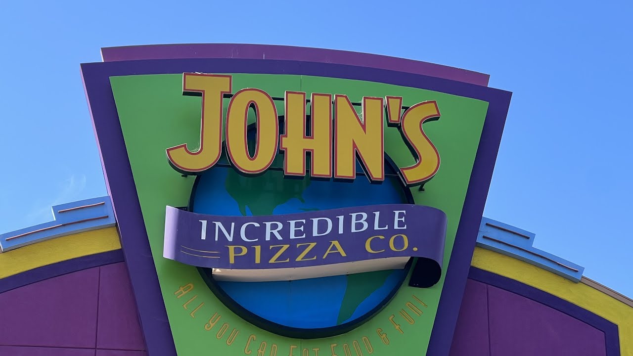 INSANE Arcade Tour of John's Incredible Pizza! (Buena Park, California)