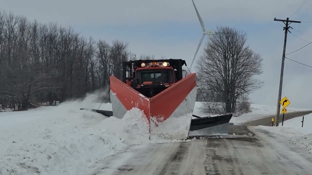 Plowing in the Town of Fairfield with the Mack RM