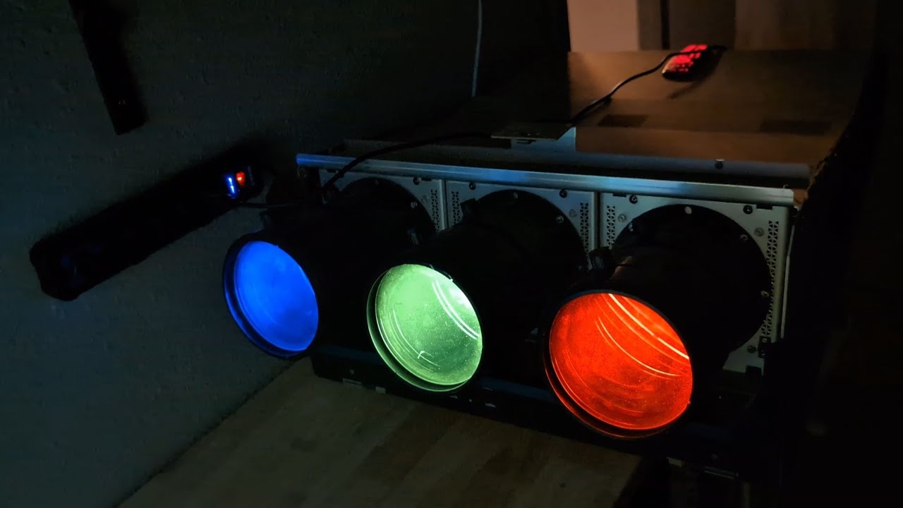 Reviving the BarcoReality 909 CRT Projector