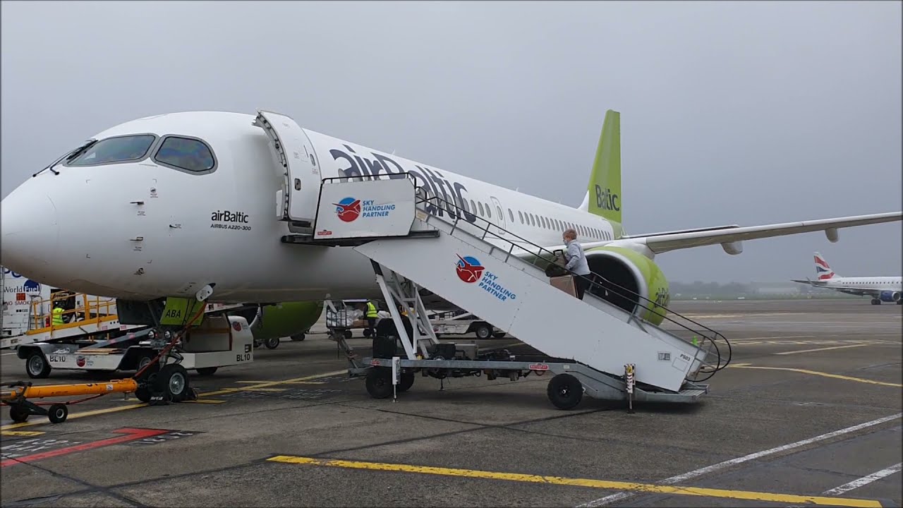 Air Baltic: Dublin - Vilnius//Economy Class (A220-300)