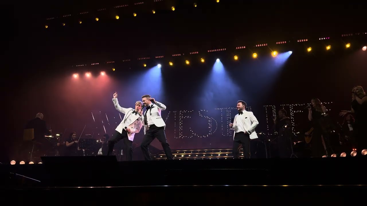 12 20260210 Westlife Hello My Love на концерте в честь 25-летия мирового турне в Тангеранге