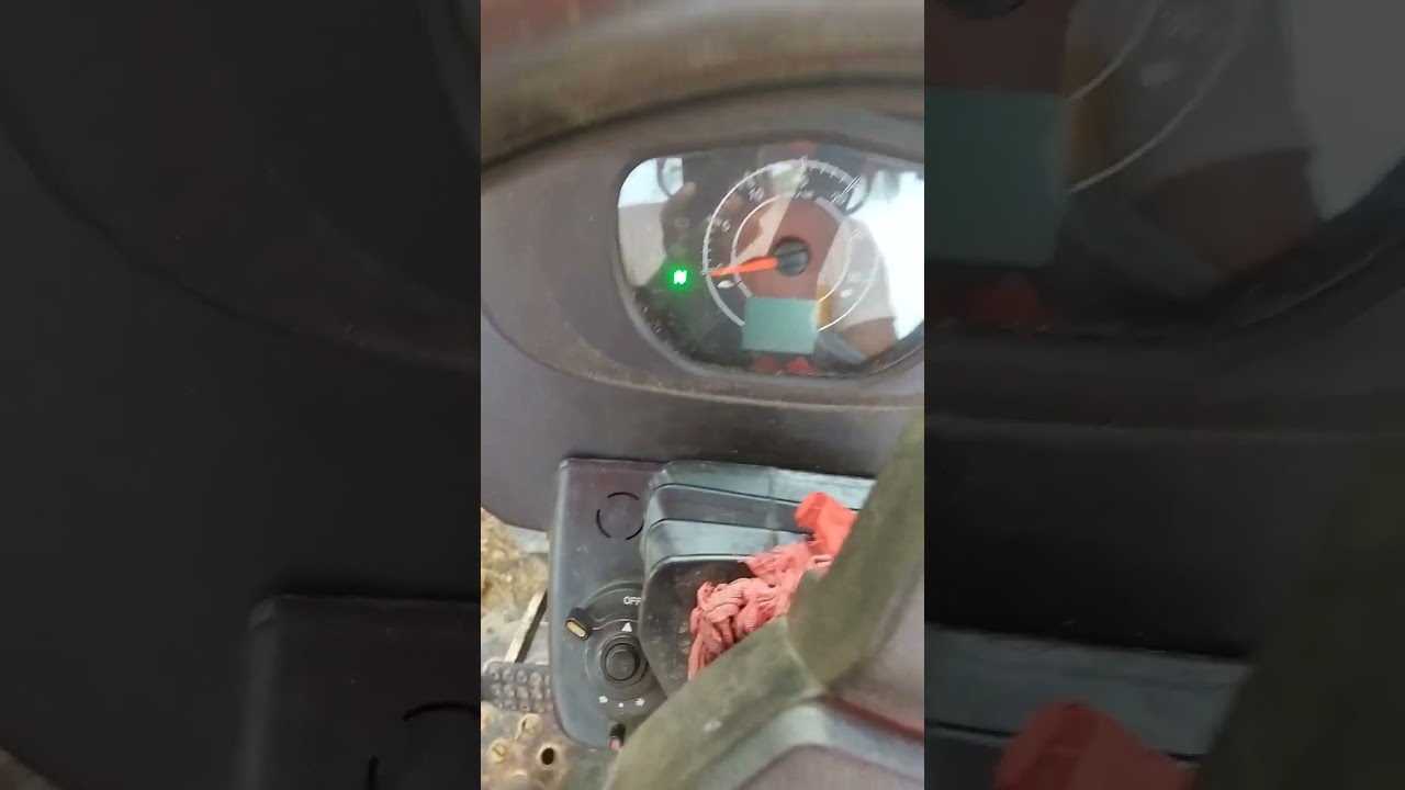 Mahindra 585 4wd instrument cluster problam #shortsvideo #vairal #mahindra #trendingshorts #tractor