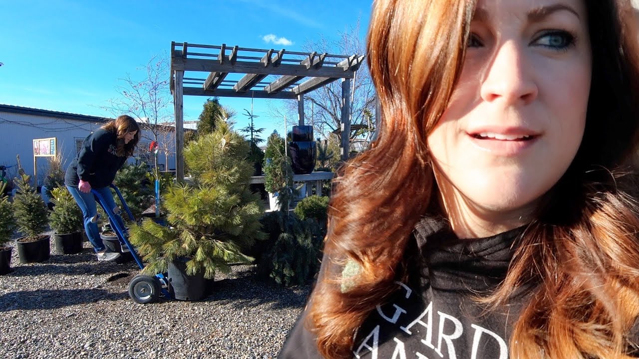 I Spent the Day Working at The Garden Center 🌿💪// Garden Answer