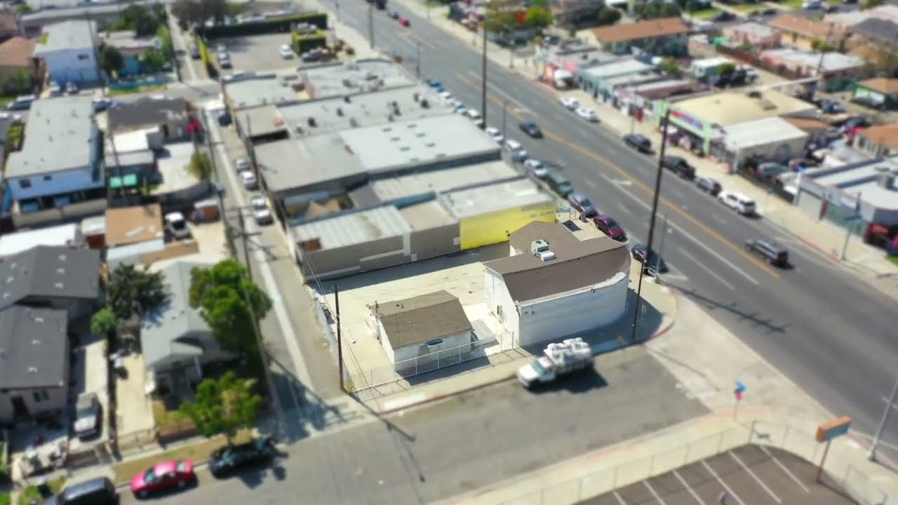 1108 E 84th Pl , Los Angeles, CA 90001