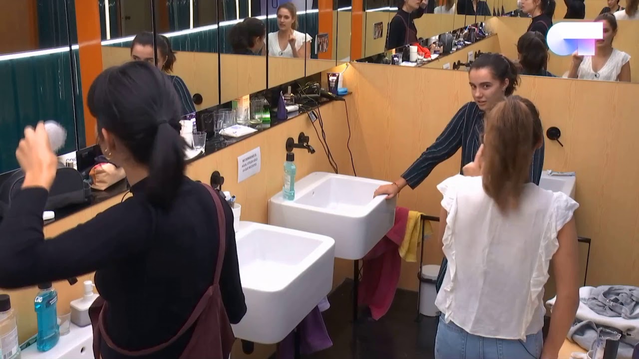 MARTA y NATALIA aprenden gallego con SABELA. Operación Triunfo 2018