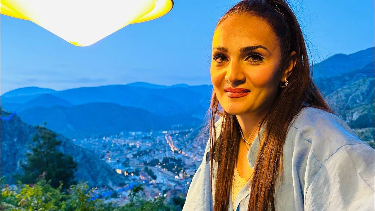 Piyanist Tuğçe -Gittiğin yollara dön bi bak #çokaranantürkü #veyseluluagac
