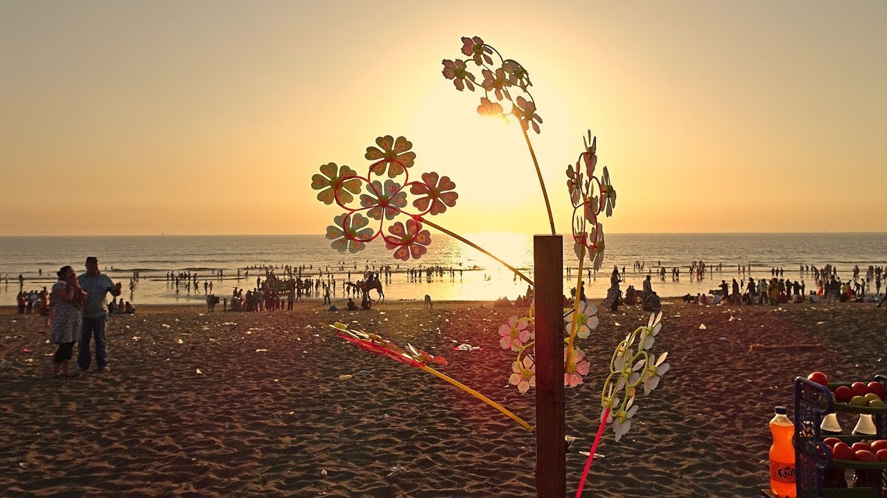 Beach life at Ubharat