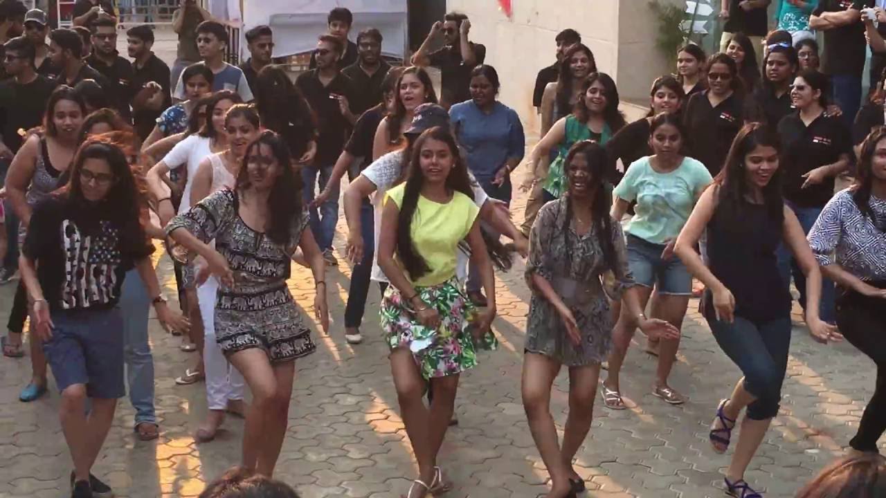 Flash Mob of the 4th years, the Organizers of Karvaan 2k16... KIIT School of Law