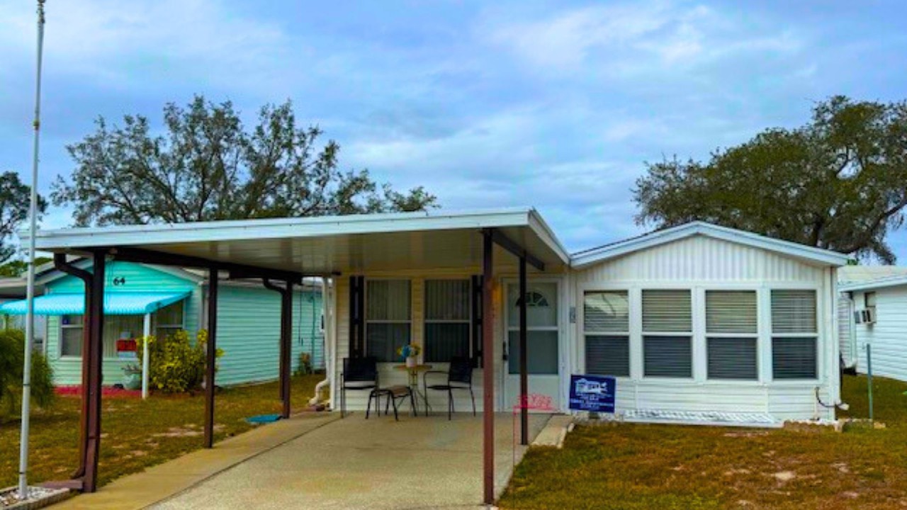 Огромное снижение цен в курортном парке для всех возрастов (Спринг-Хилл, Флорида)!