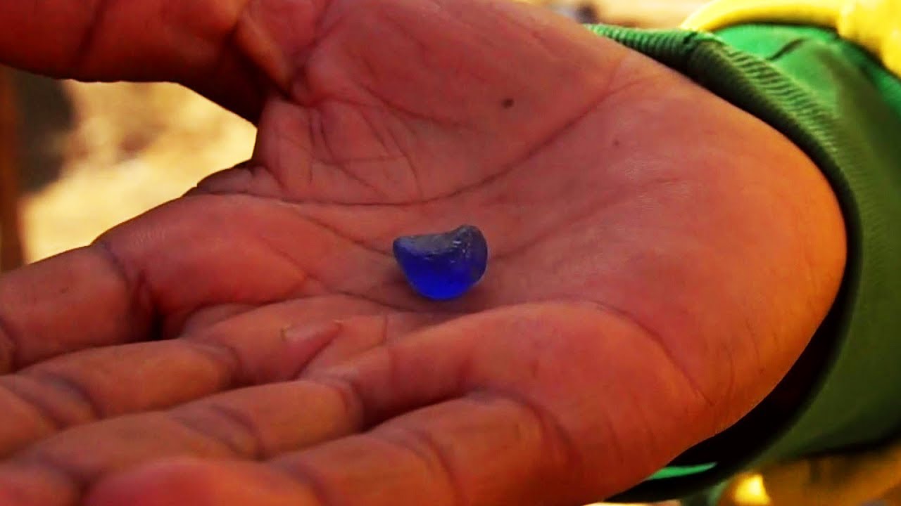 Madagascar's illegal sapphire mines
