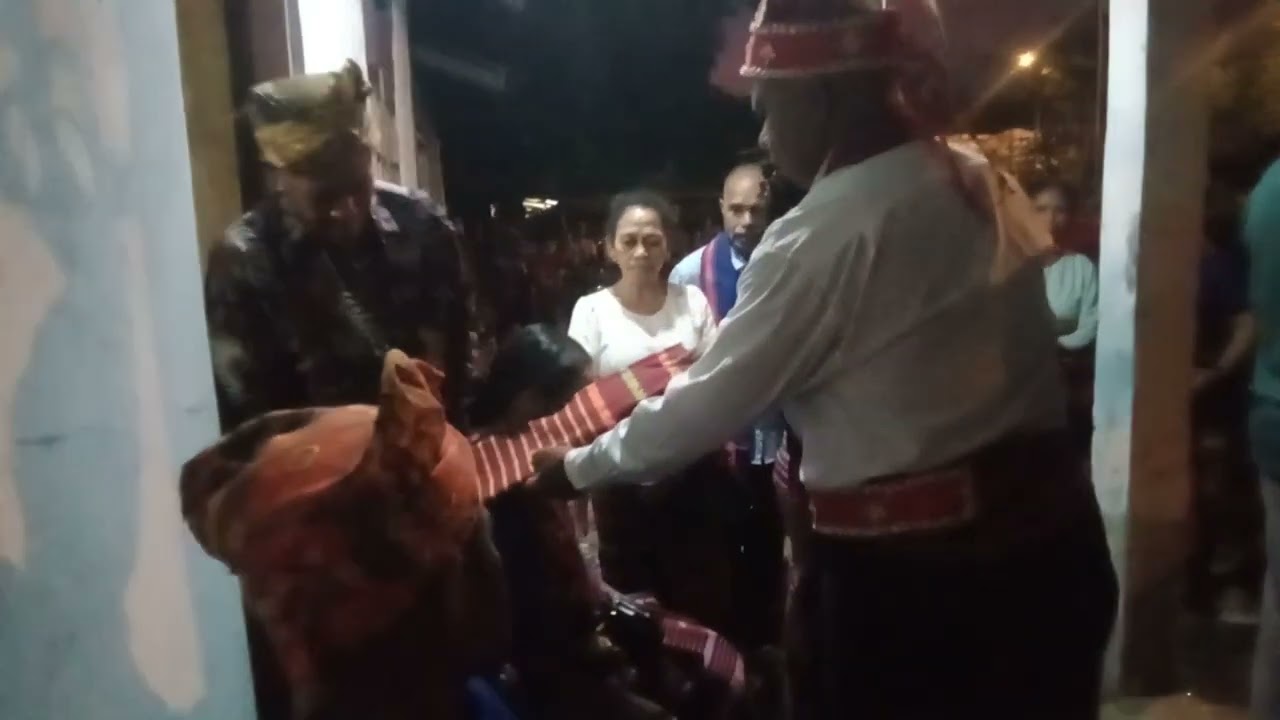 Budaya Kaos Nono Perkawinan Adat Sepny & Melky ( Budaya Suku Timor & Alor )