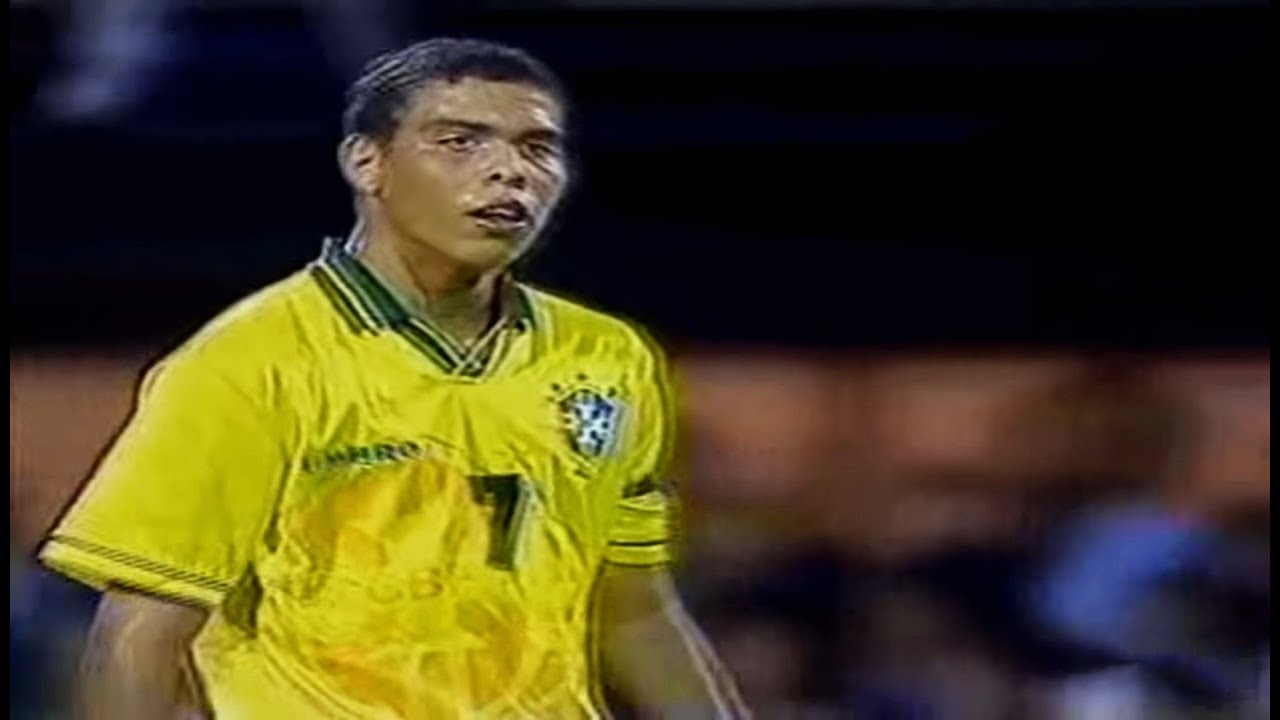O DIA QUE O MUNDO CONHECEU RONALDO FENÔMENO