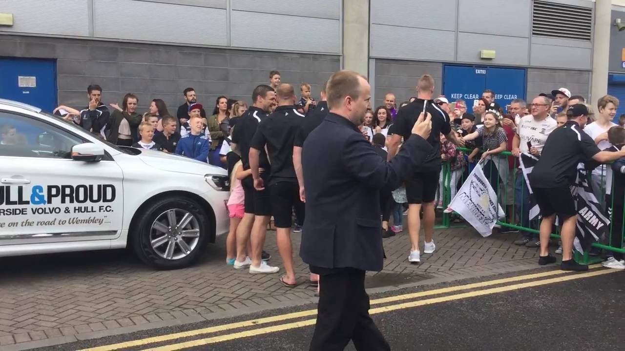 Hull F.C Players Send Off To Wembley 2016