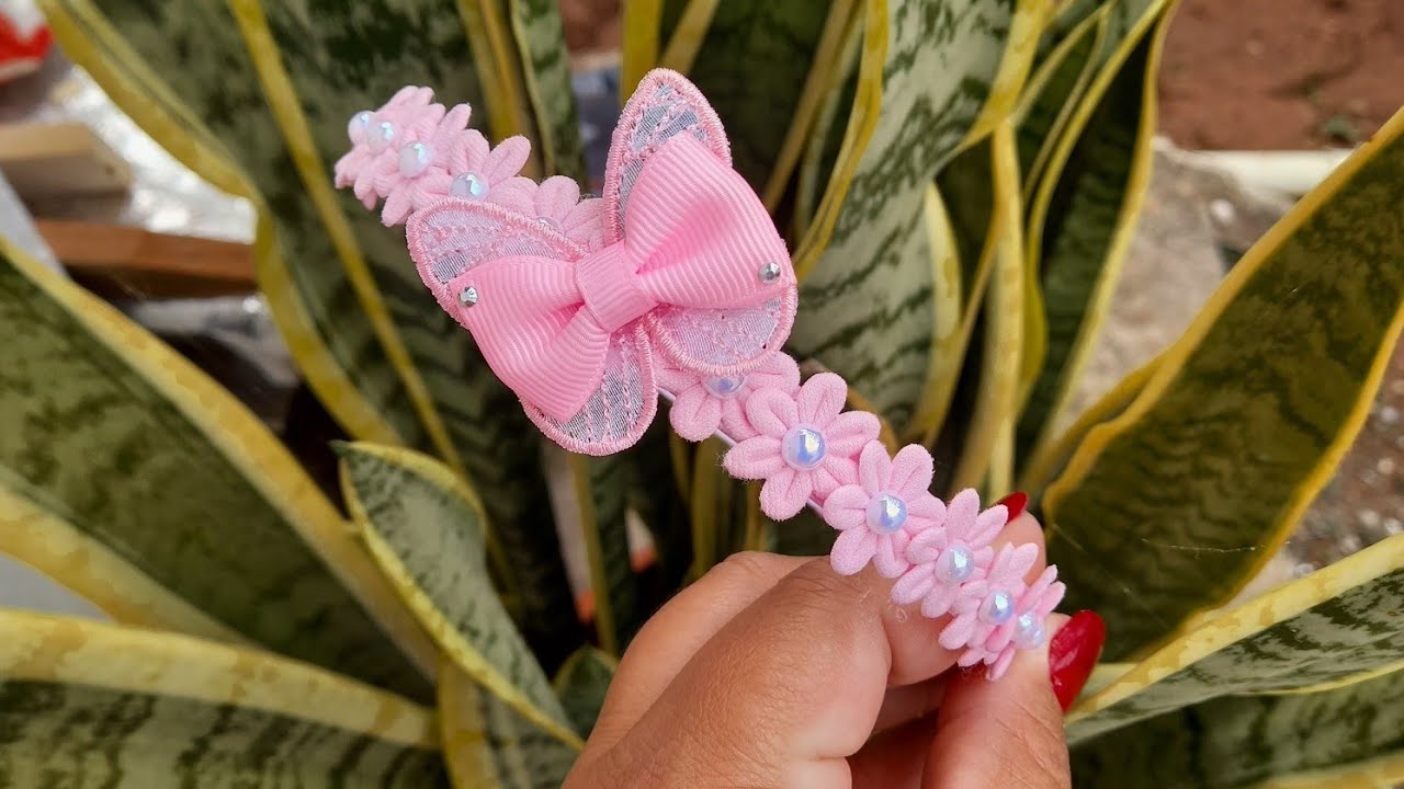 Tiara infantil de flor prensada