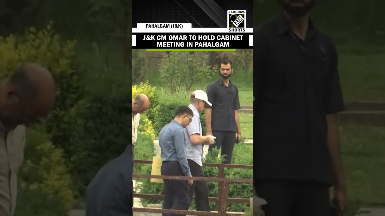 J&K CM Omar Abdullah along with other ministers reaches Anantnag&rsquo;s Pahalgam for cabinet meeting