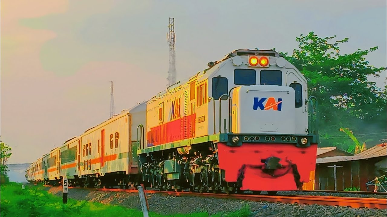 DI JAM-JAM SORE! Kereta Api Mulai Titik Pemberangkatan Paling Ramai